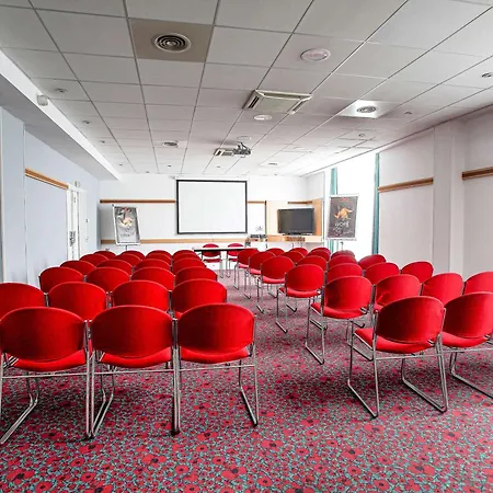 Hotel Ibis Centre Gare Saint Charles 3*