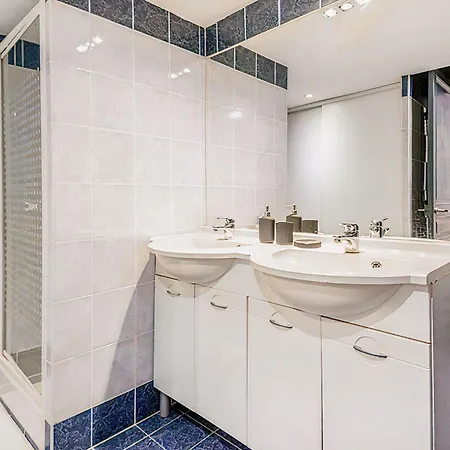 Beautiful Close To The Park Longchamp Apartment *