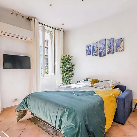 Beautiful Close To The Park Longchamp *