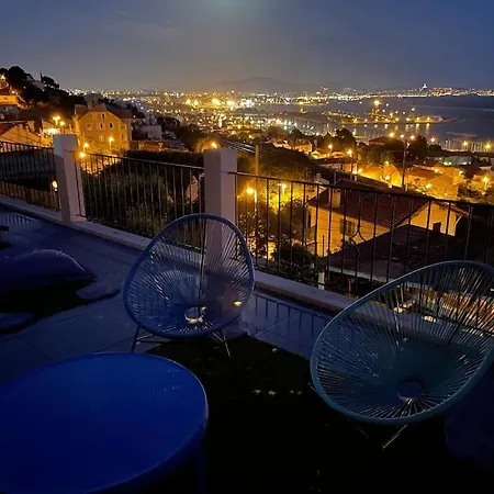 Superbe Terrasse Avec Vue Panoramique Sur La * Marseille