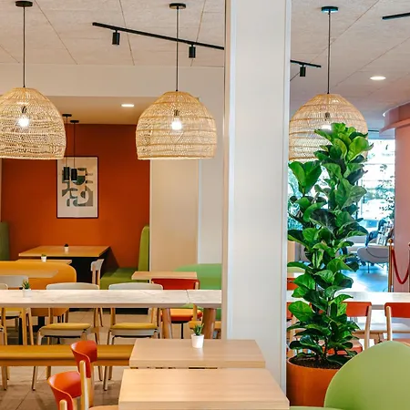 Kyriad Palais Des Congres - Velodrome - Ibis Styles A Partir De Juin 2025 Marseille