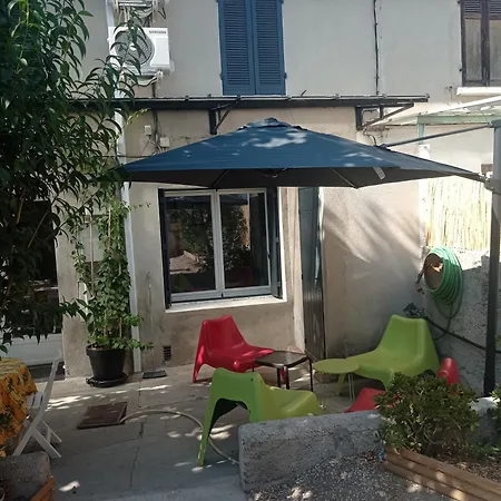 Holiday home Maison Avec Jardin *