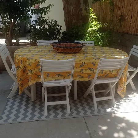Holiday home Maison Avec Jardin *
