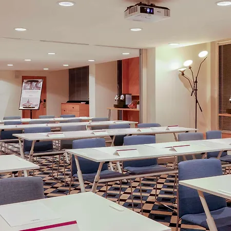 Mercure Centre Prado Velodrome 4*