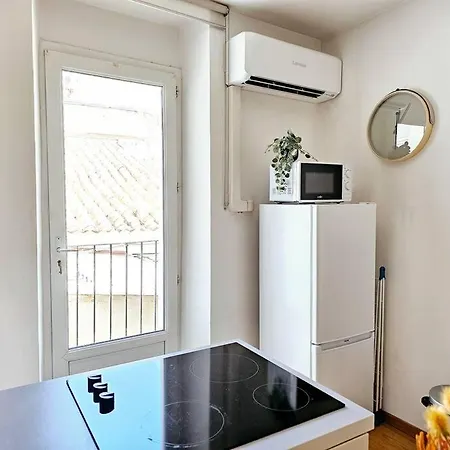 Air-conditioned With 2 Balconies Apartment *