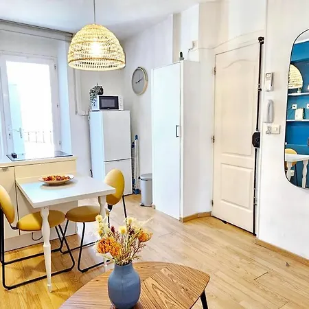 Air-conditioned With 2 Balconies Apartment Marseille