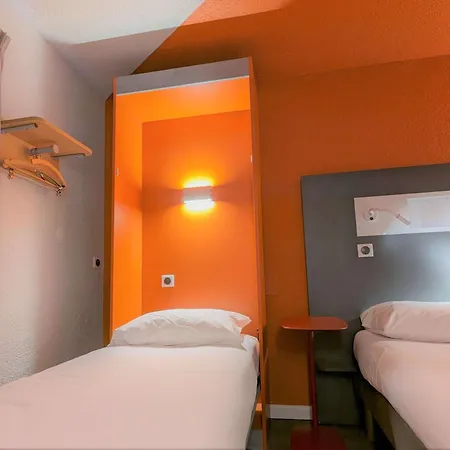 Hotel Ibis Budget Vieux Port 2*