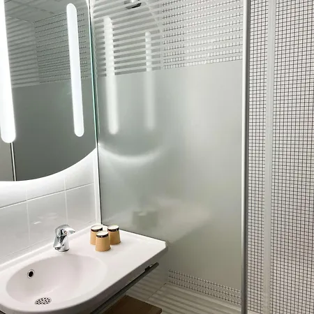 Hotel Ibis Budget Vieux Port 2*
