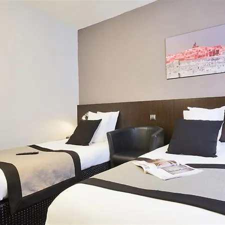 Hotel Kyriad Centre Paradis-prefecture