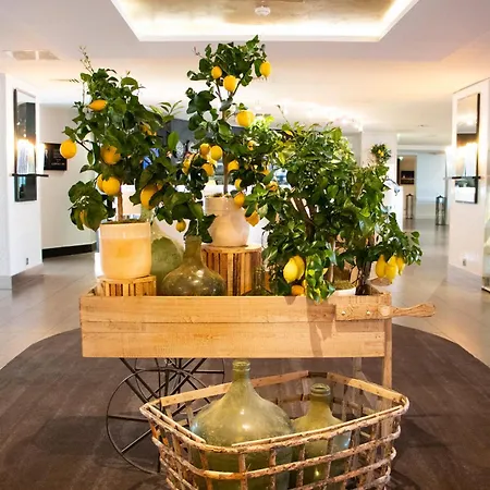 Sofitel Vieux-port 5*