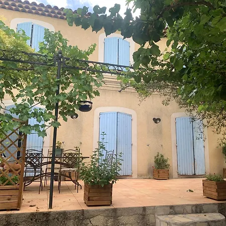 Oustaou Acces Piscine Homestay Marseille