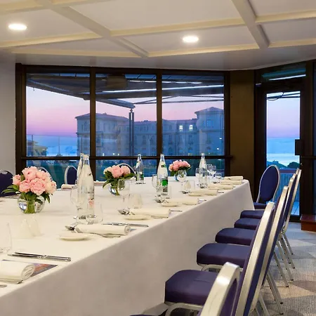 מלון Sofitel Vieux-port