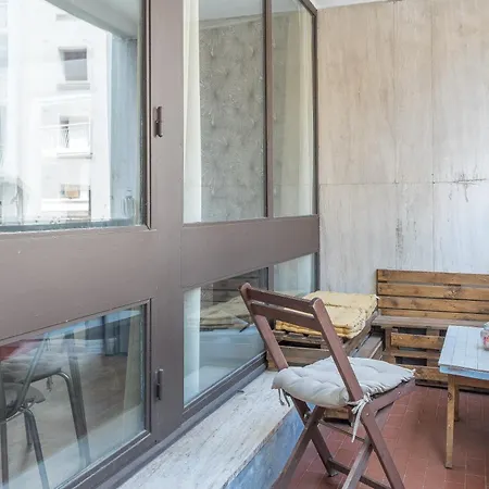 Apartment *las Flores* Joli Avec Balcon