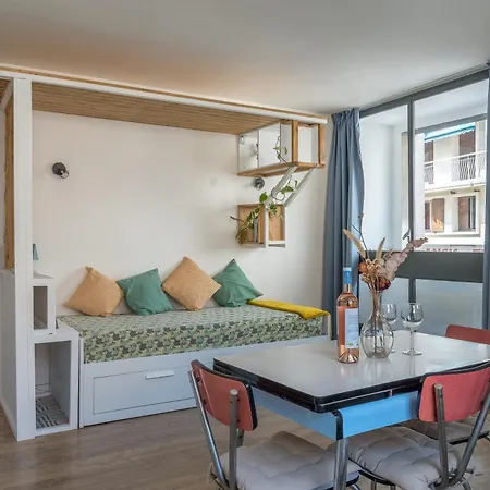Apartment *las Flores* Joli Avec Balcon