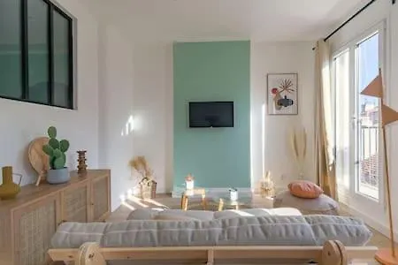 Le Albrand - Joliette - St Charles - Vieux Port * Marseille