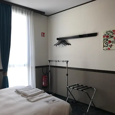 Toyoko Saint Charles Otel 3*