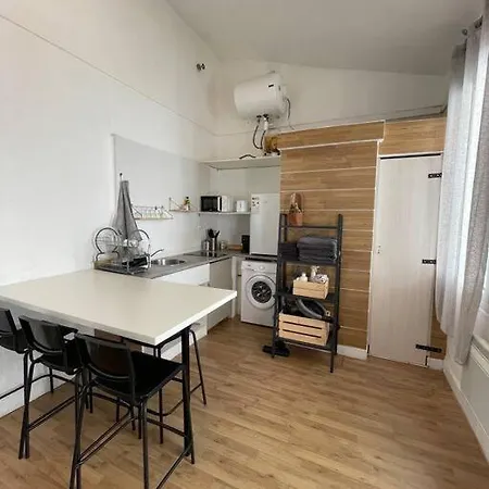 Apartment Avec Exterieur *