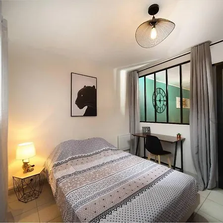 3 Avec Terrasse Et Parking * Marseille