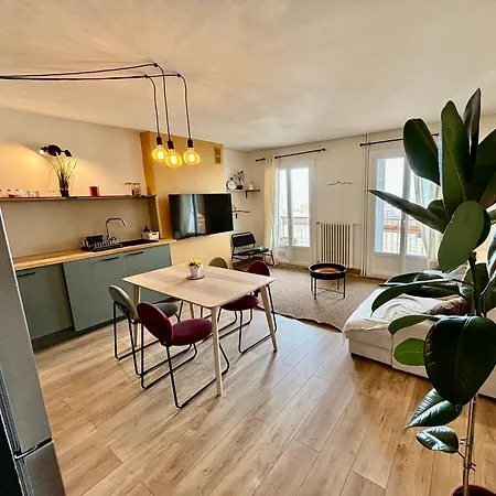 Renove Avec Balcon A La Joliette Marseille