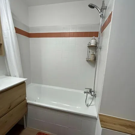 Chez Martin - Confort Proche Hopitaux Universitaires Timone Conception - Quartier St Pierre Apartment
