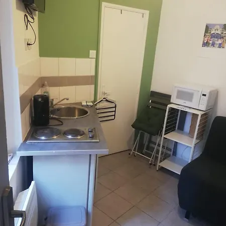 Le Mini Longchamp Apartment *