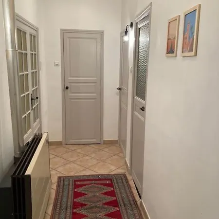 Apartment Cosy A 2 Pas De La Gare Marseille