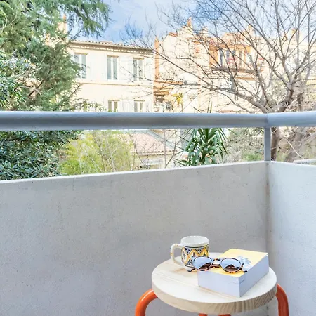 Petit Jaune, T2 Centre Avec Balcon Marseille