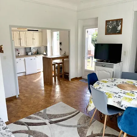 Holiday home Maison Confort & Silence, Jardin & Barbecue *