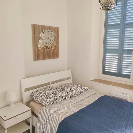 Apartment Chic And Modern 5 Min From The Marseille