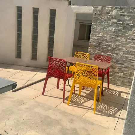 Pour 4 Face A La Piscine Marseille