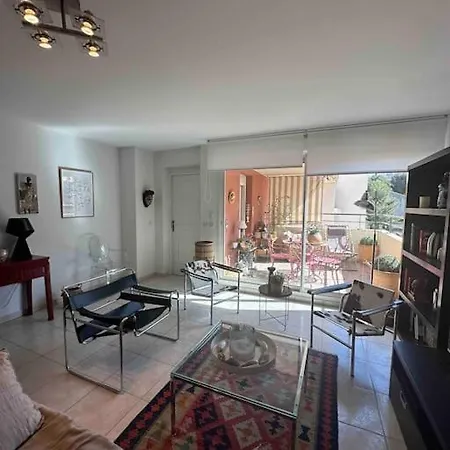 Le Breteuil - Superbe T2 - Plein Centre *