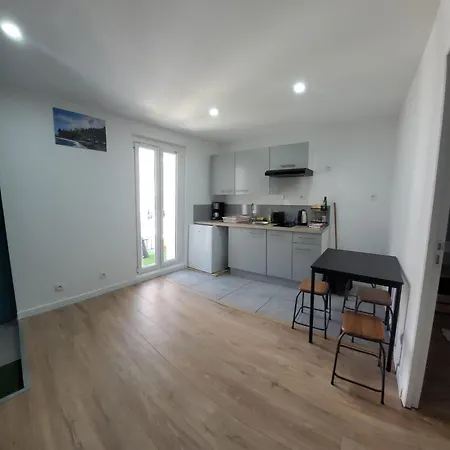Charment T2 Quartier Createurs,metro Crs Julien. Appartamento *