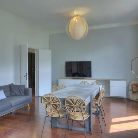 Apartment De Caractere Avenue Du Prado 4 *
