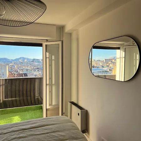 Apartment Les Toits De Marseille
