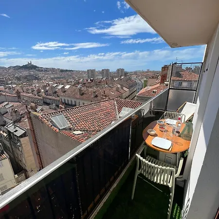 Apartment Les Toits De Marseille