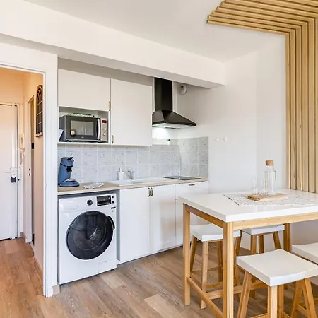 Apartment St Charles : Confortable+ Balcon Marseille