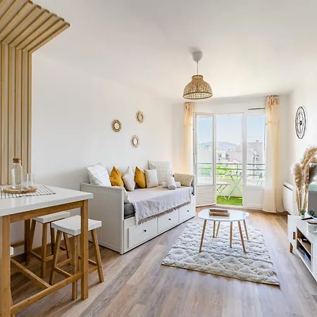 St Charles : Confortable+ Balcon
