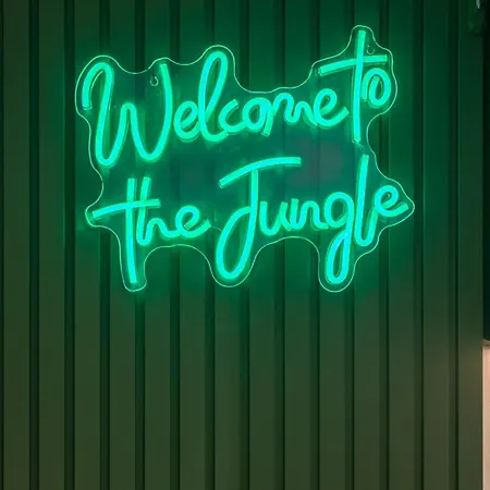 Apartment Jungle Republic *