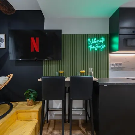 Jungle Republic Apartment *