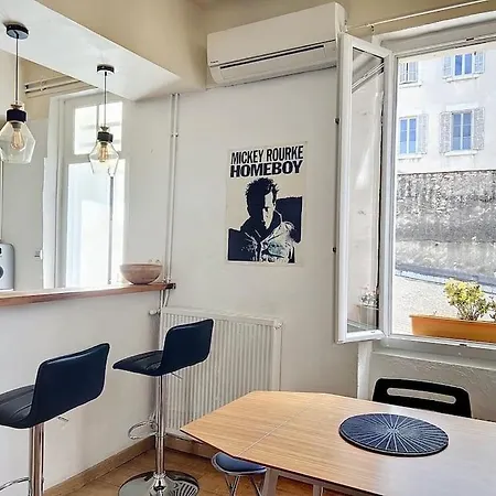Apartment Cours Julien - & Climatisation - Les Freres De La Loc'