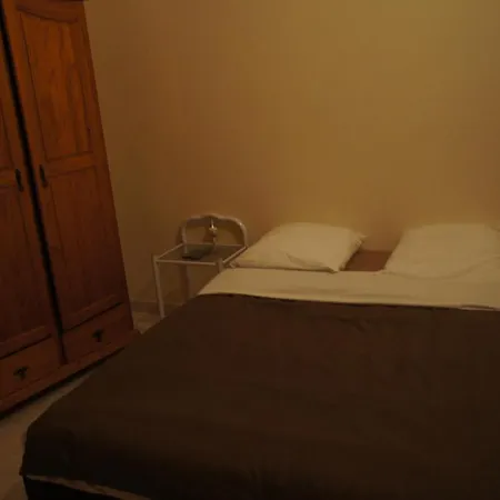 Hotel De La Renaissance 3*