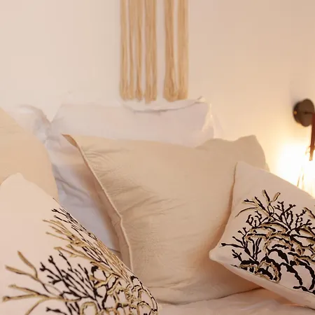 Pour 7 A Apartment