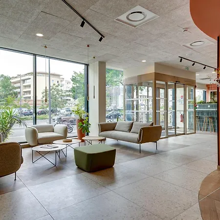 Hotel Kyriad Palais Des Congres - Velodrome - Ibis Styles A Partir De Juin 2025