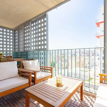 Apartment T2 Entre Plage Et Centre Ville-terrasse/parking *