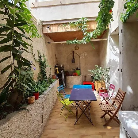 Apartment Agreable Maison De Avec Patio