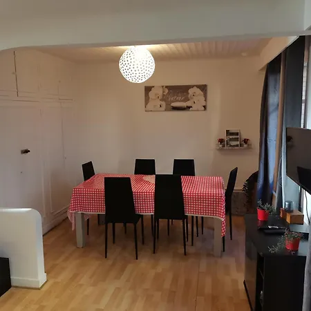 Apartment Big Ground Floor 2 Bedrooms Flat In A Quiet Building & Neighborghood