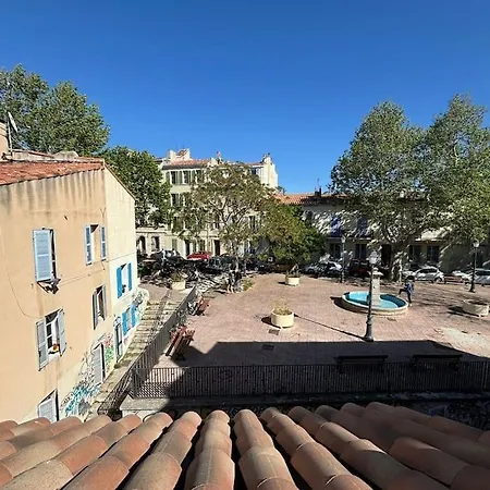 Perle Au Milieu Du Panier Avec Terrasse Magnifique * Marseille