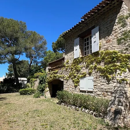 Le Mas Du Grand Pin, Terrasse Vue Baie De Villa