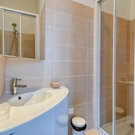 Apartment T3 Climatise A La Capelette Marseille