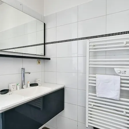 Apartment T3 Climatise A La Capelette Marseille